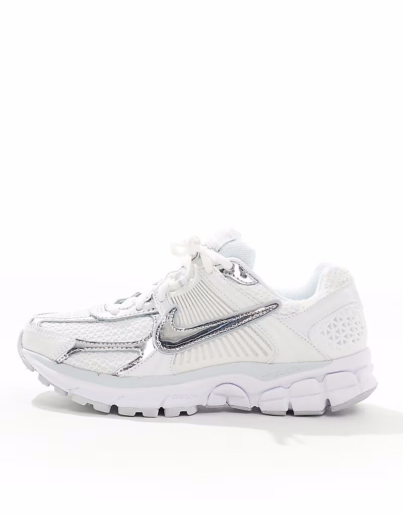 Кроссовки Nike Zoom Vomero 5 белого и серебристого цветов — фото 2
