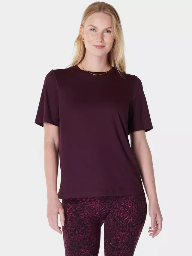 

Футболка Sweaty Betty Essential Organic Cotton Blend Crew Neck, цвет midnight/cherry/purple