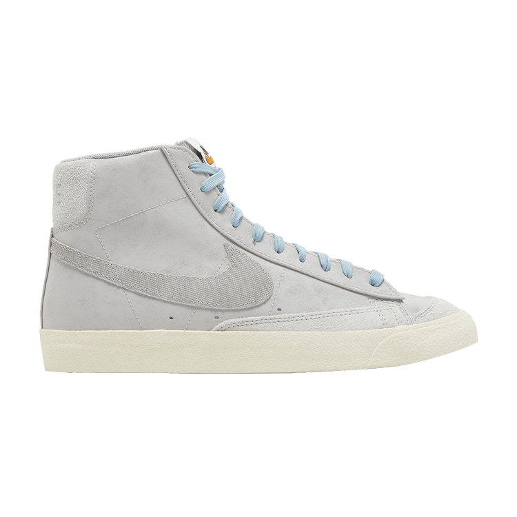 

Кроссовки Nike Blazer Mid '77 Premium 'Certified Fresh - Grey Fog', серый