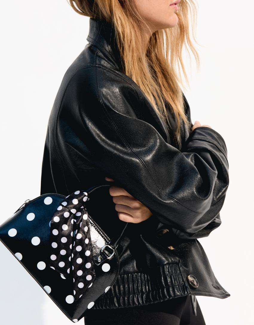 

Двубортная куртка из искусственной кожи Bershka, черный