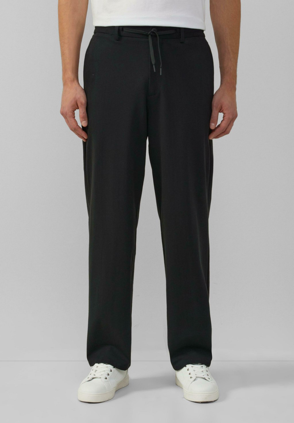 

Брюки WIDE-LEG-MIT ELASTIKBUND UND TUNNELZUG s.Oliver BLACK LABEL, черный