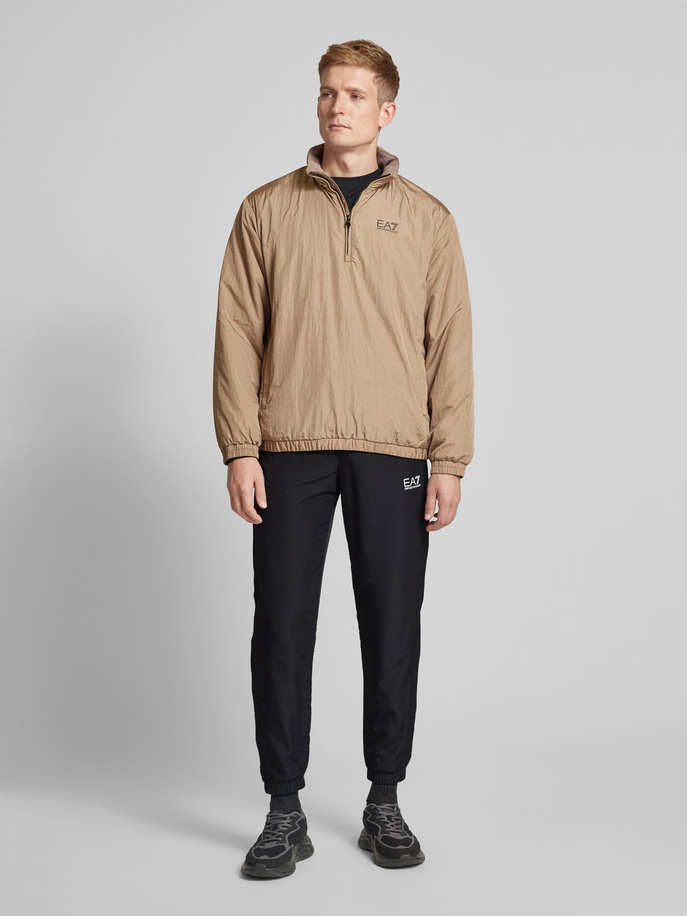 

Зауженные спортивные брюки с этикеткой EA7 Emporio Armani, черный