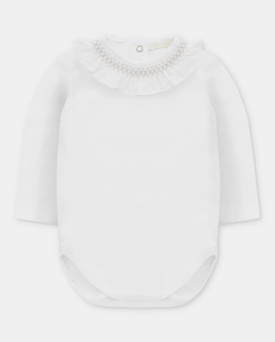 

Боди для ребенка из белого интерлока с воротником-рюшей, вышитым в серо-голубой цвет Martín Aranda