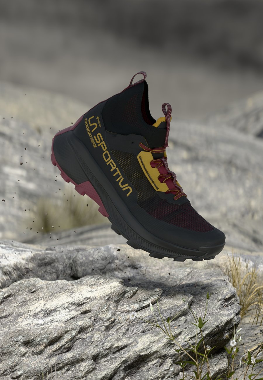 

Кроссовки La Sportiva PRODIGIO HIKE GTX, Black/Savana/Black