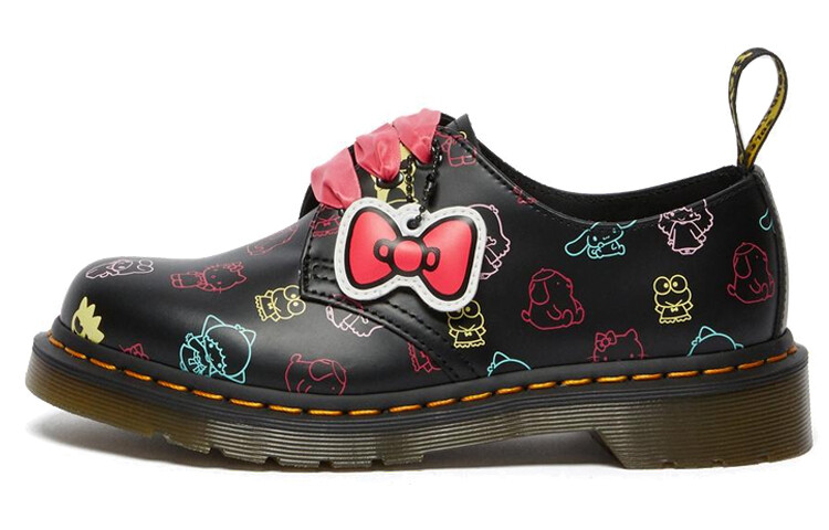 

Hello Kitty & Friends X Dr. Martens 1461 Черный Женский Dr.Martens