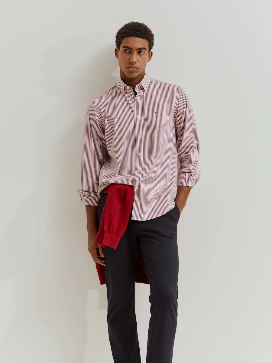 

Мужская рубашка в полоску из хлопка, обычного кроя, красного цвета Lion of Porches