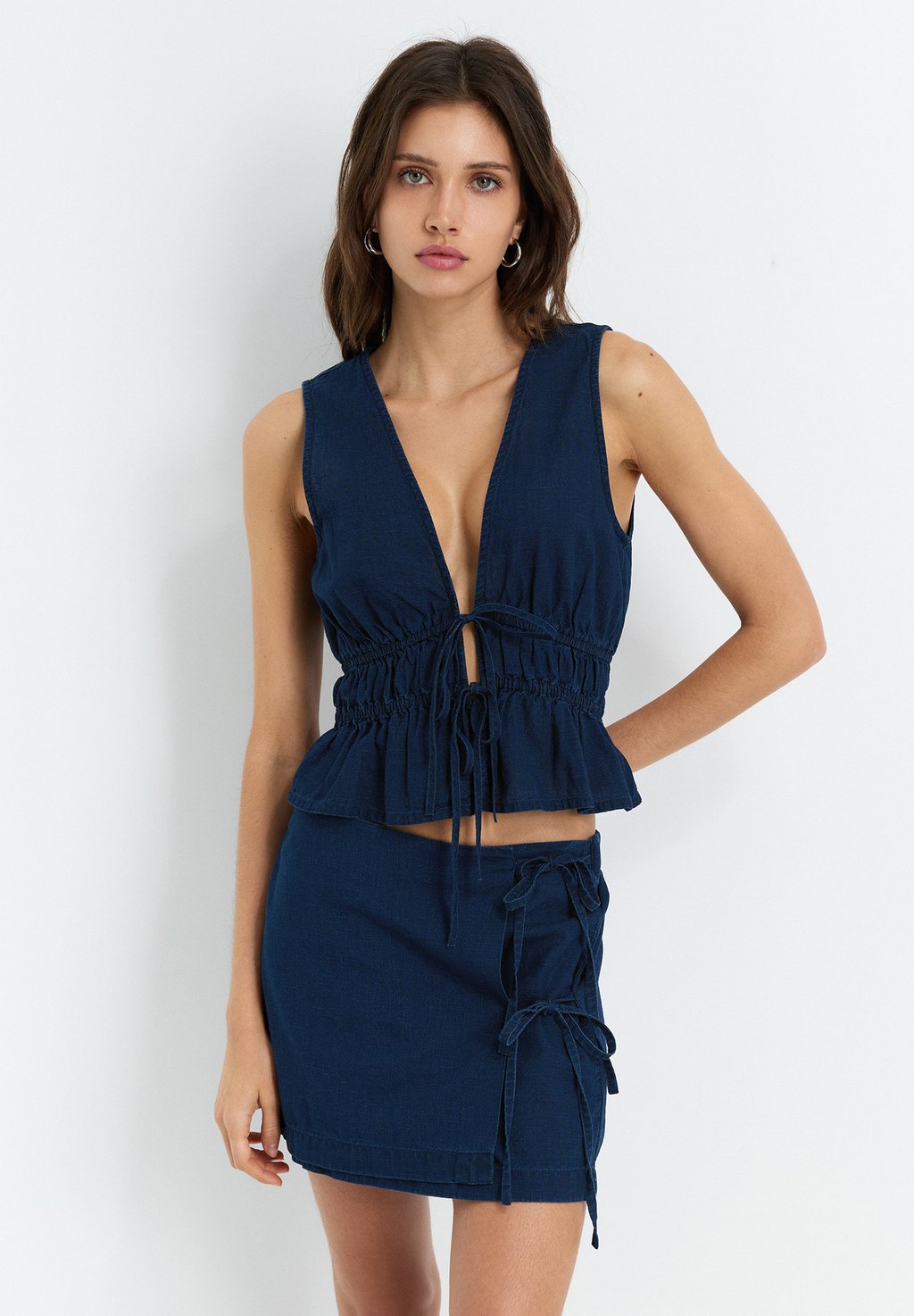 

Мини-юбка WITH TIES - A-line skirt PULL&BEAR, темно-синий
