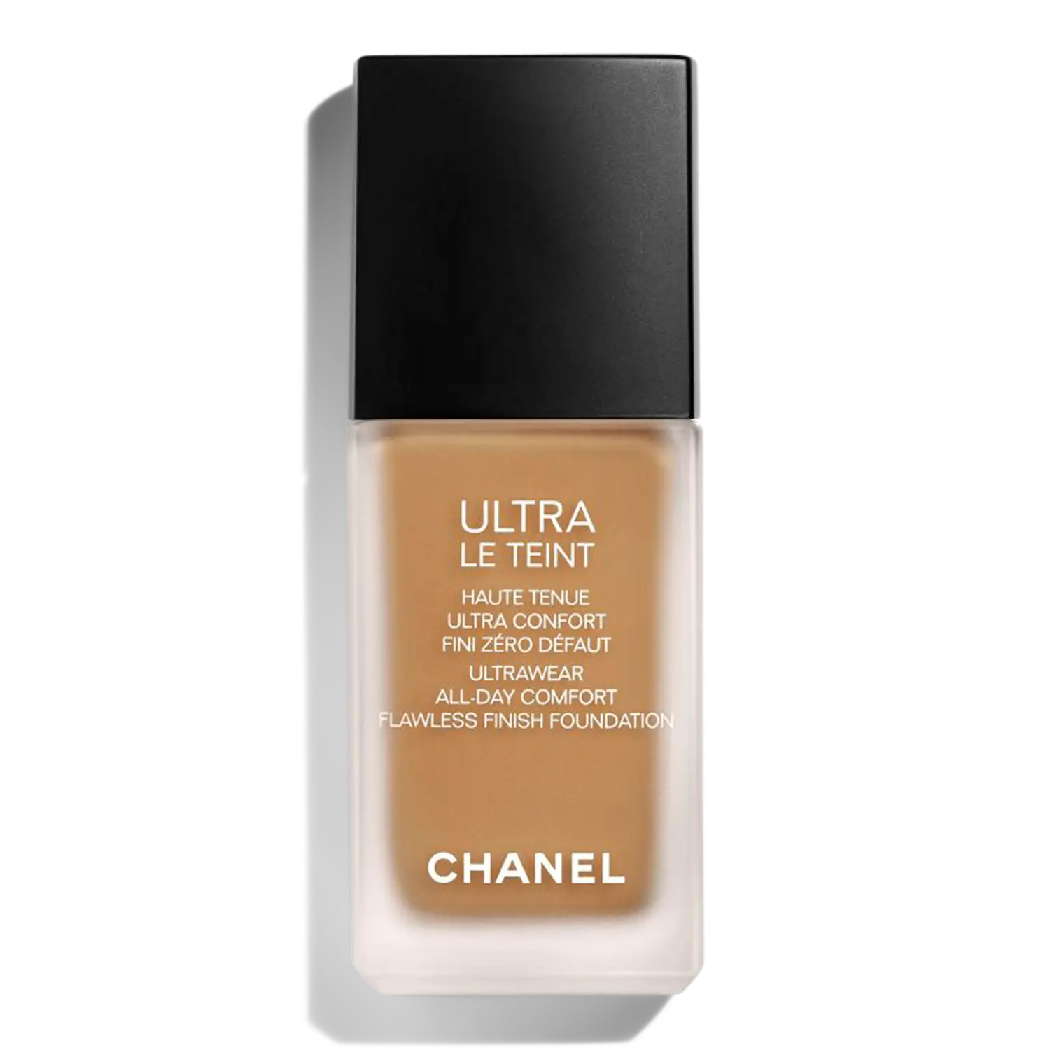 

ULTRA LE TEINT Ультрастойкая тональная основа, обеспечивающая комфорт на весь день и безупречное покрытие. CHANEL, BD121 (medium-deep shade, golden undertone)