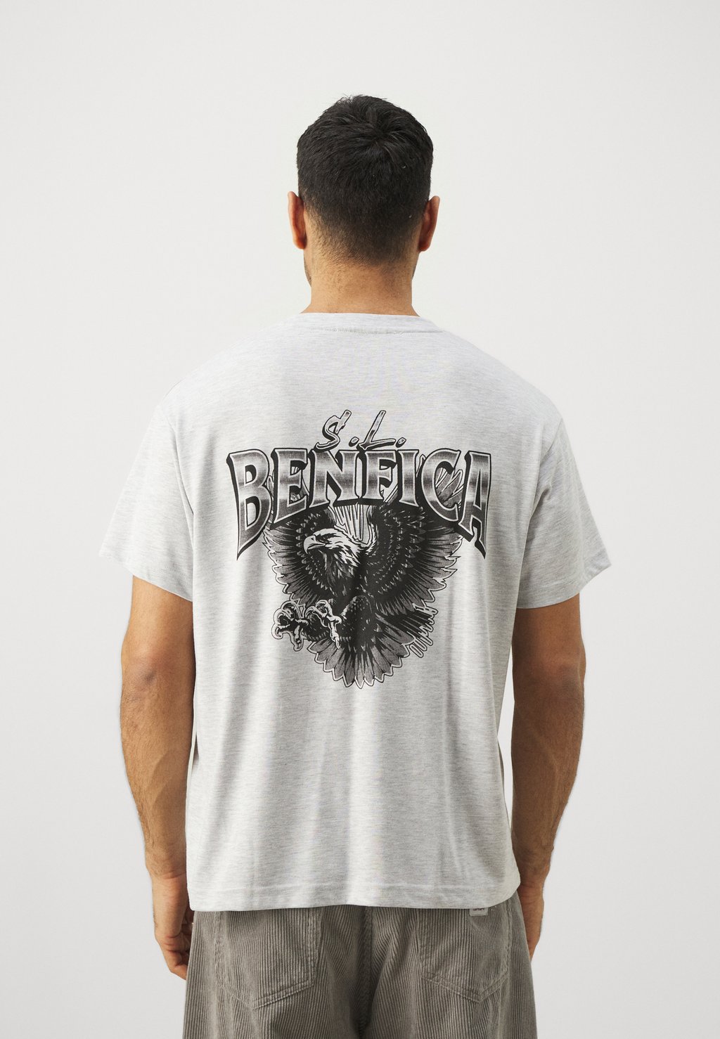

Футболка с принтом BENFICA ESTADIO TEE Legacies, серый