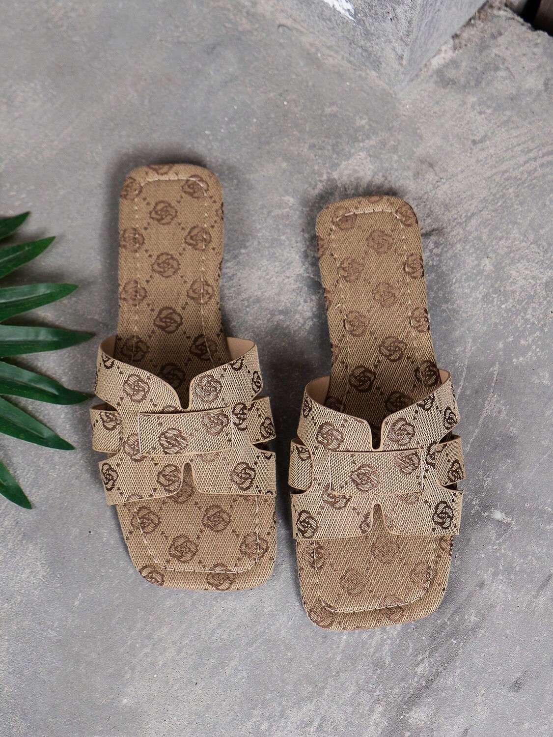 

Летние Женские парусисандалии на плоской подошве, пляжные домашние тапочки с цветочным узором, большие размеры, сексуальные Женские шлепанцы с открытым носком, хаки