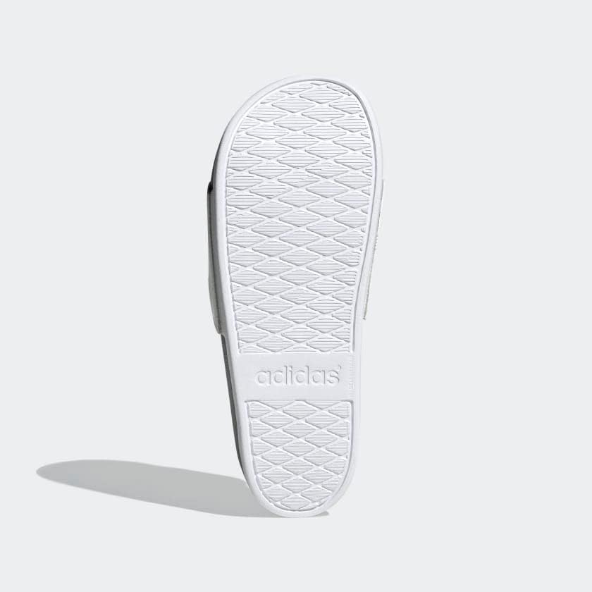Шлепанцы adidas Adilette Comfort (унисекс), белый/черный/серый — фото 3