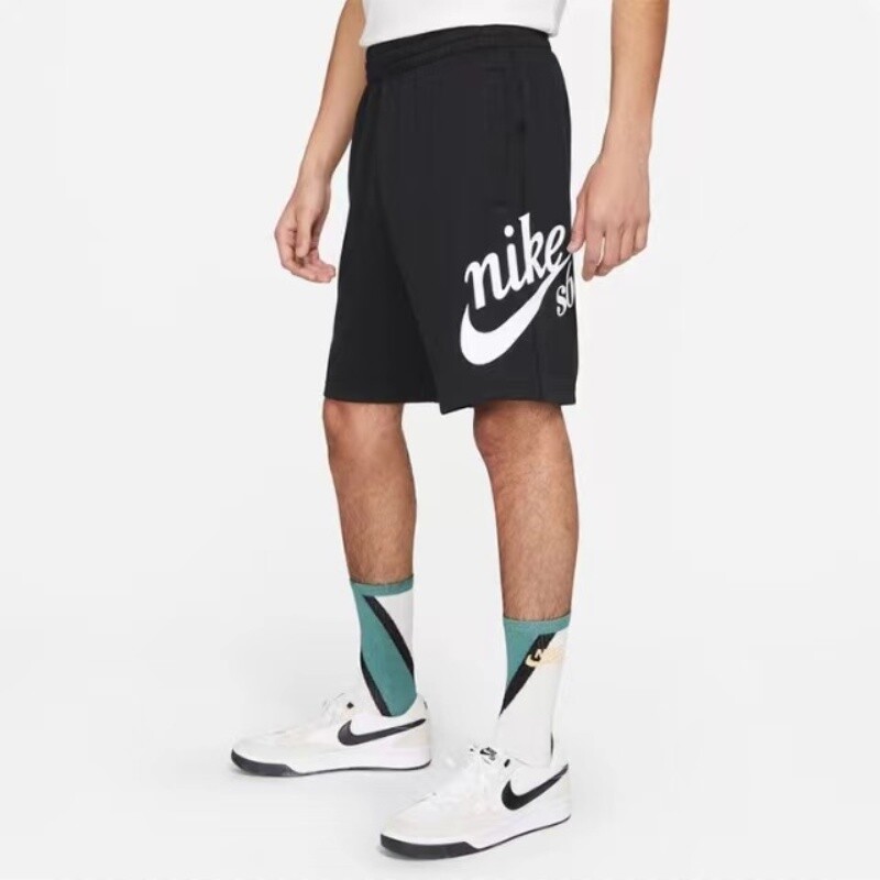 

Повседневная спортивная одежда для мужчин Nike
