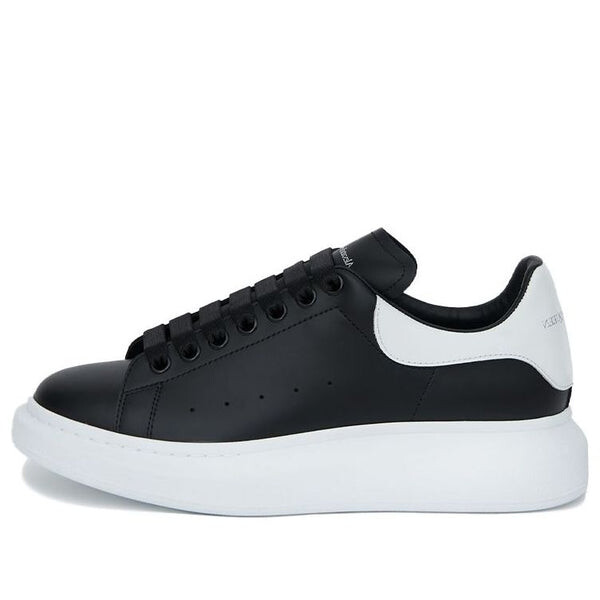 

Кроссовки oversized sneaker 'black white' Alexander Mcqueen, черный