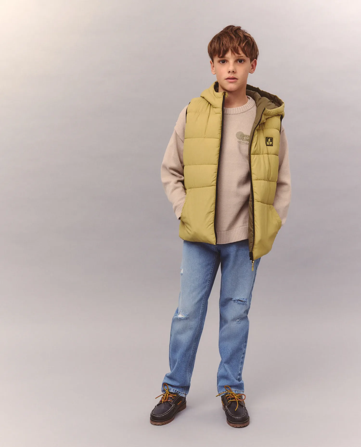 Детские джинсы из денима с рваными элементами Kids El Corte Inglés, бледно-голубой