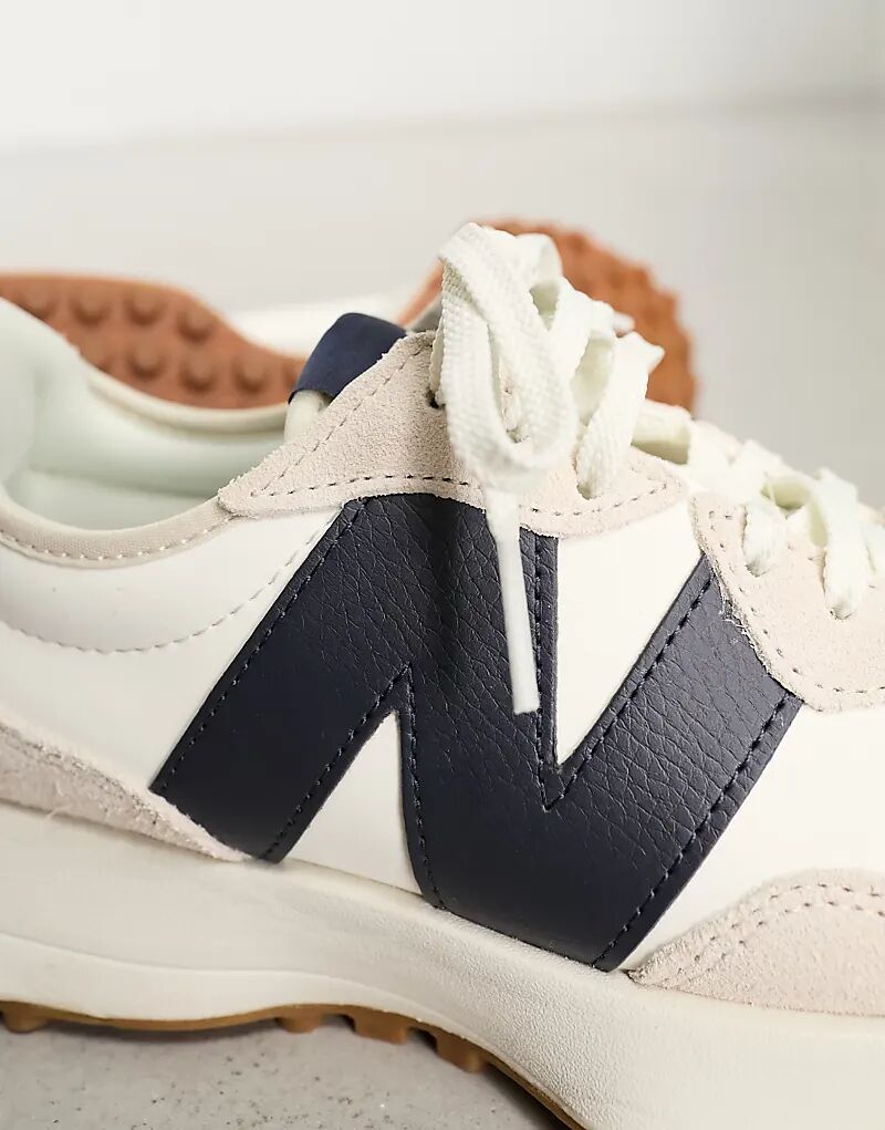 Кроссовки New Balance 327 в кремово-белом и темно-синем цветах — фото 2