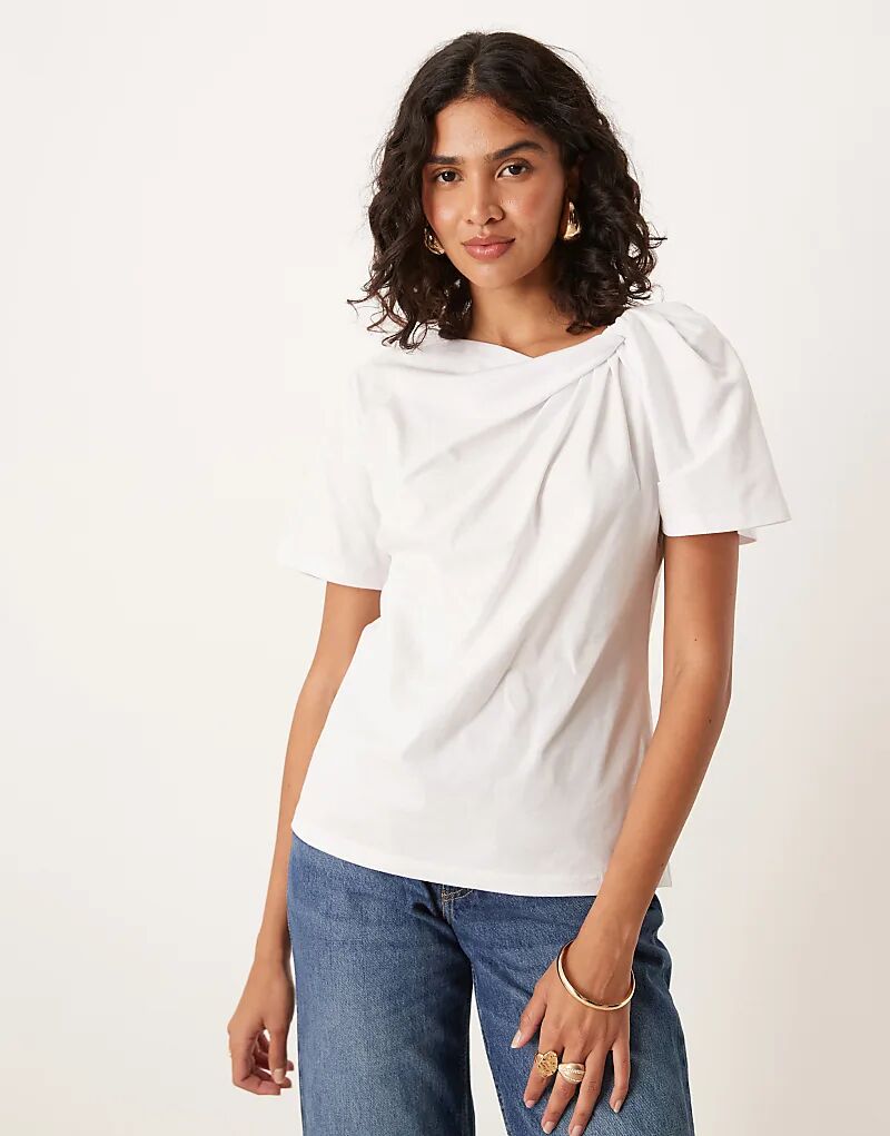 

Белая футболка свободного кроя с закрученной стороной ASOS DESIGN