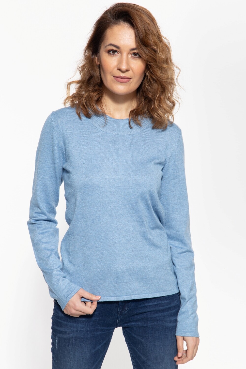 

Свитер ATT Jeans ATT Jeans Basic mit Rundhals Ausschnitt, светло-синий
