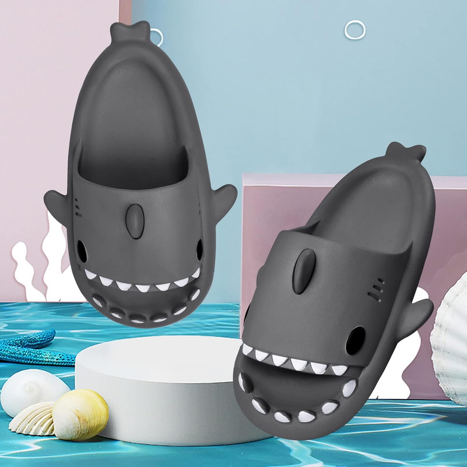 Шлепанцы MoneRffi Shark для женщин и мужчин, Cloud Shark, оригинальные открытые сандалии, милые тапочки в виде акулы, нескользящие для пляжа, бассейна и душа, темно-серый — фото 2