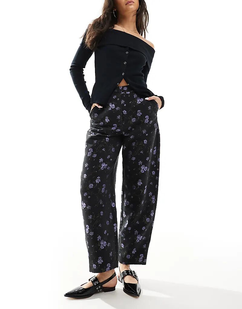 

Черные брюки-клеш с цветочным жаккардом ASOS DESIGN