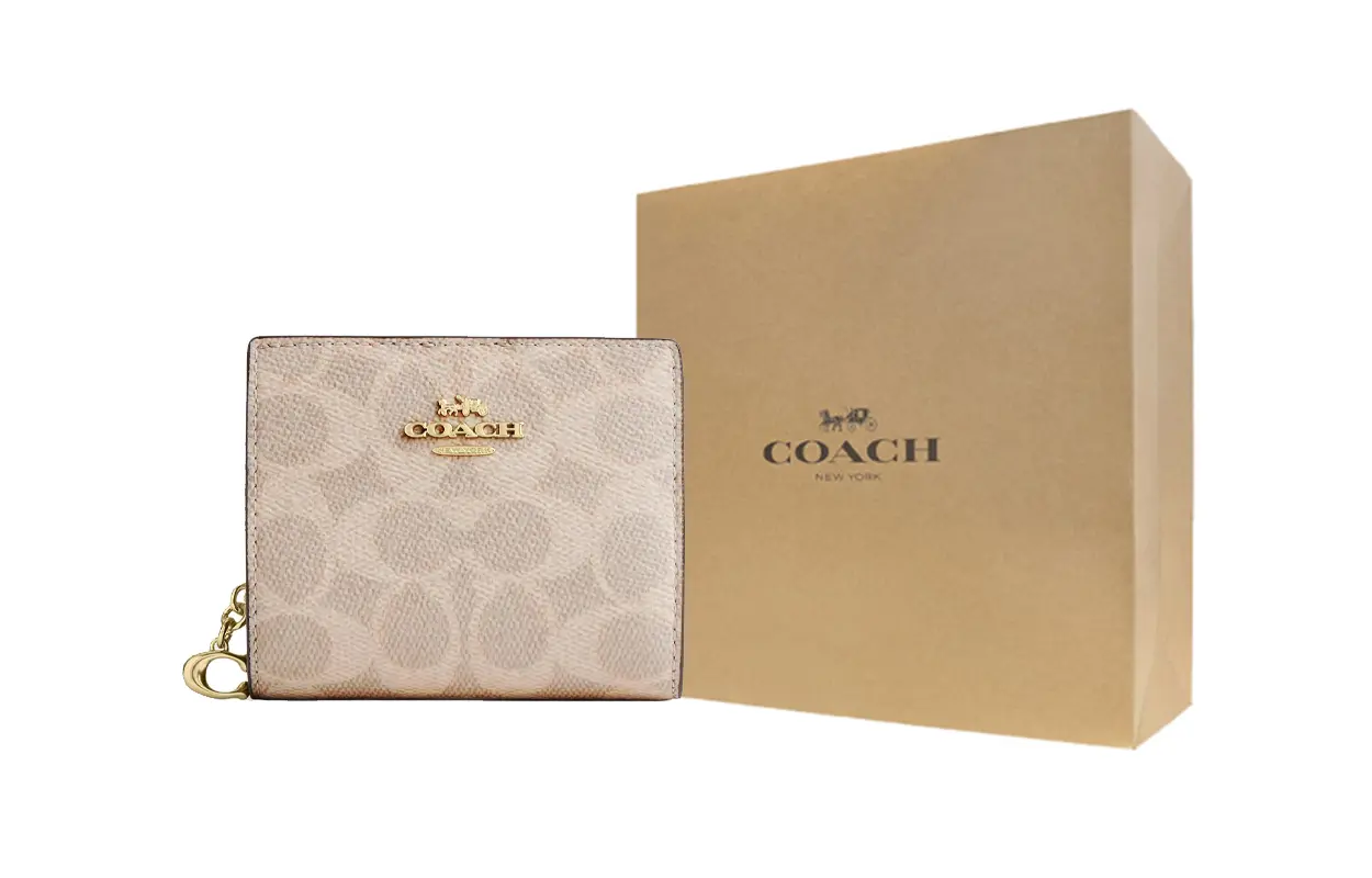 

COACH Миниатюрный женский бумажник из лакированного холста