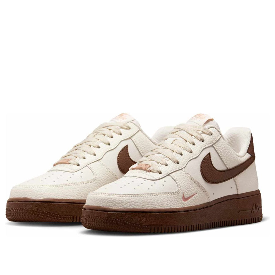 Кроссовки (WMNS) Nike Air Force 1 Low 'Sail Fauna Brown', бежевый — фото 3