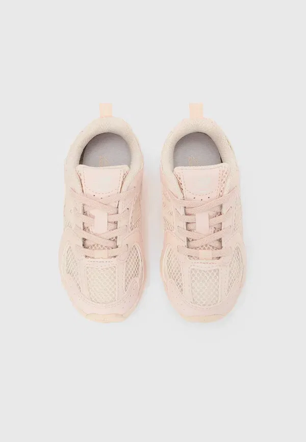 Кроссовки New Balance 530, вымытый розовый — фото 4