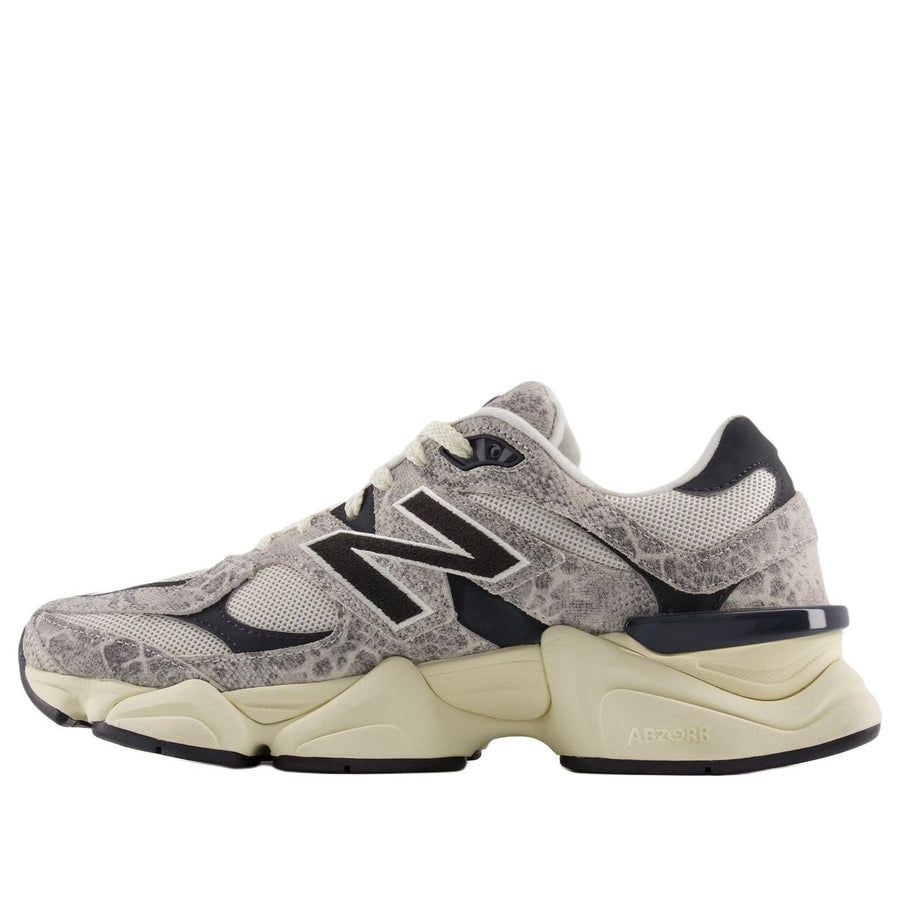 

Кроссовки New Balance 9060 'Year of the Snake', серый