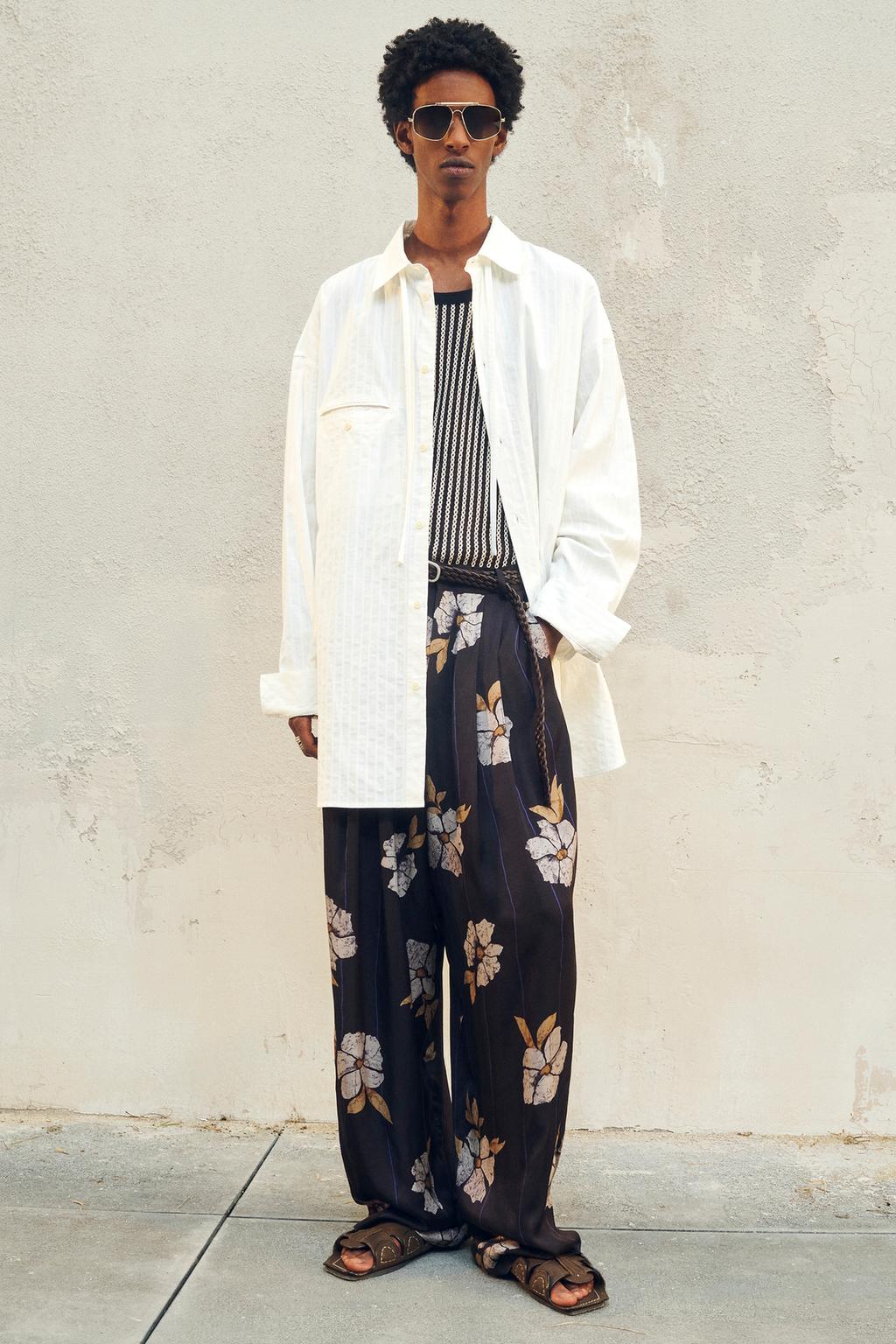 

Брюки с цветочным принтом ZARA, цвет Printed