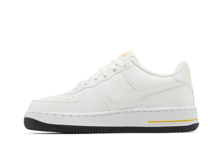 Кроссовки Nike Air Force 1 Impact Next Nature GS 'White University Gold', белый — фото 4