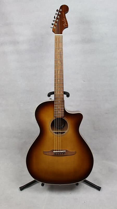 

Акустическая гитара Fender Newporter Classic Aged Cognac Burst w/ Bag