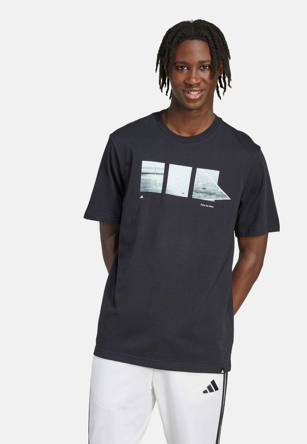 

Футболка с принтом LENS POWER OF GRAPHIC Adidas Sportswear, черный