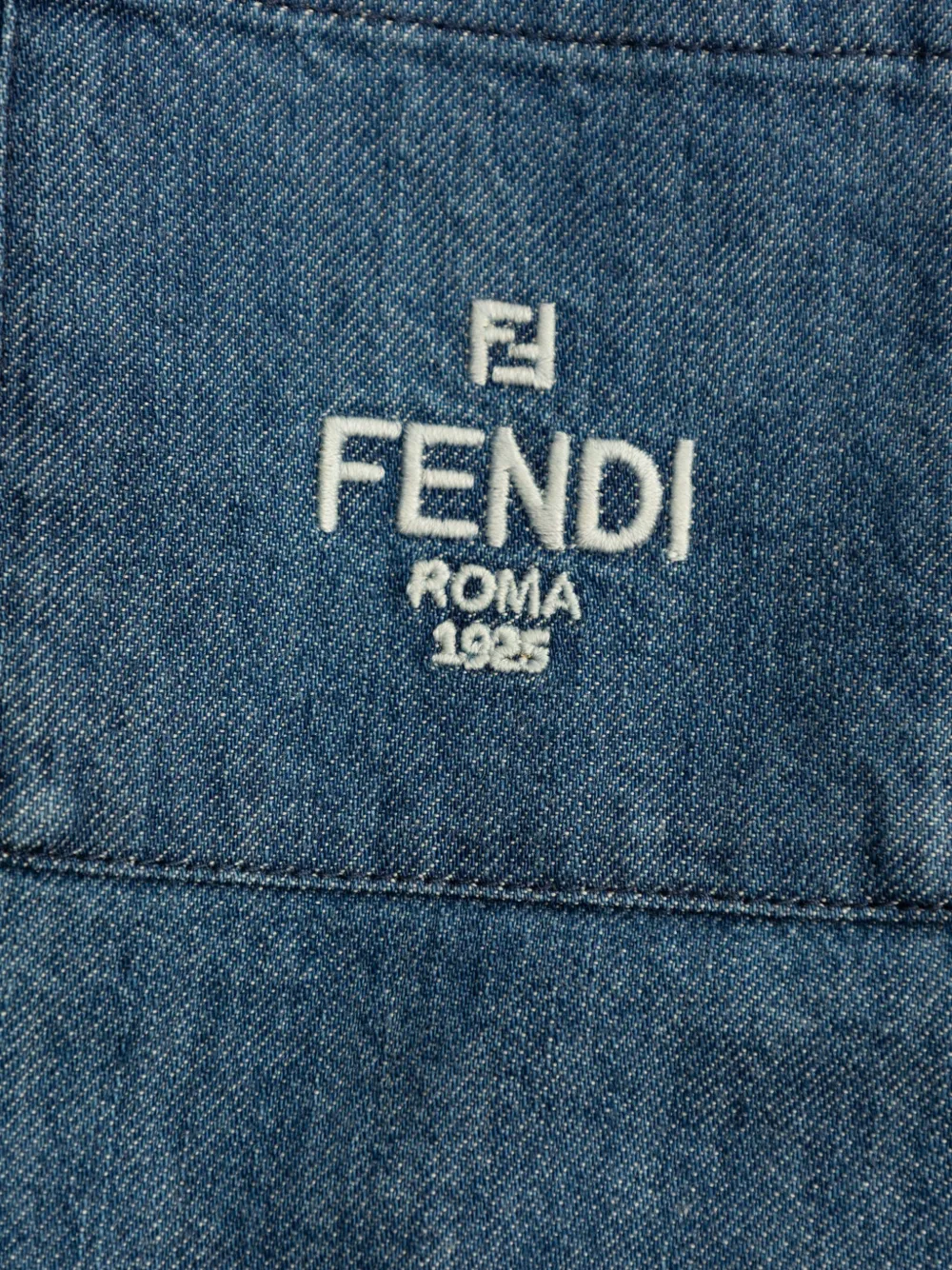 Джинсовая рубашка с вышивкой FENDI KIDS, синий — фото 4