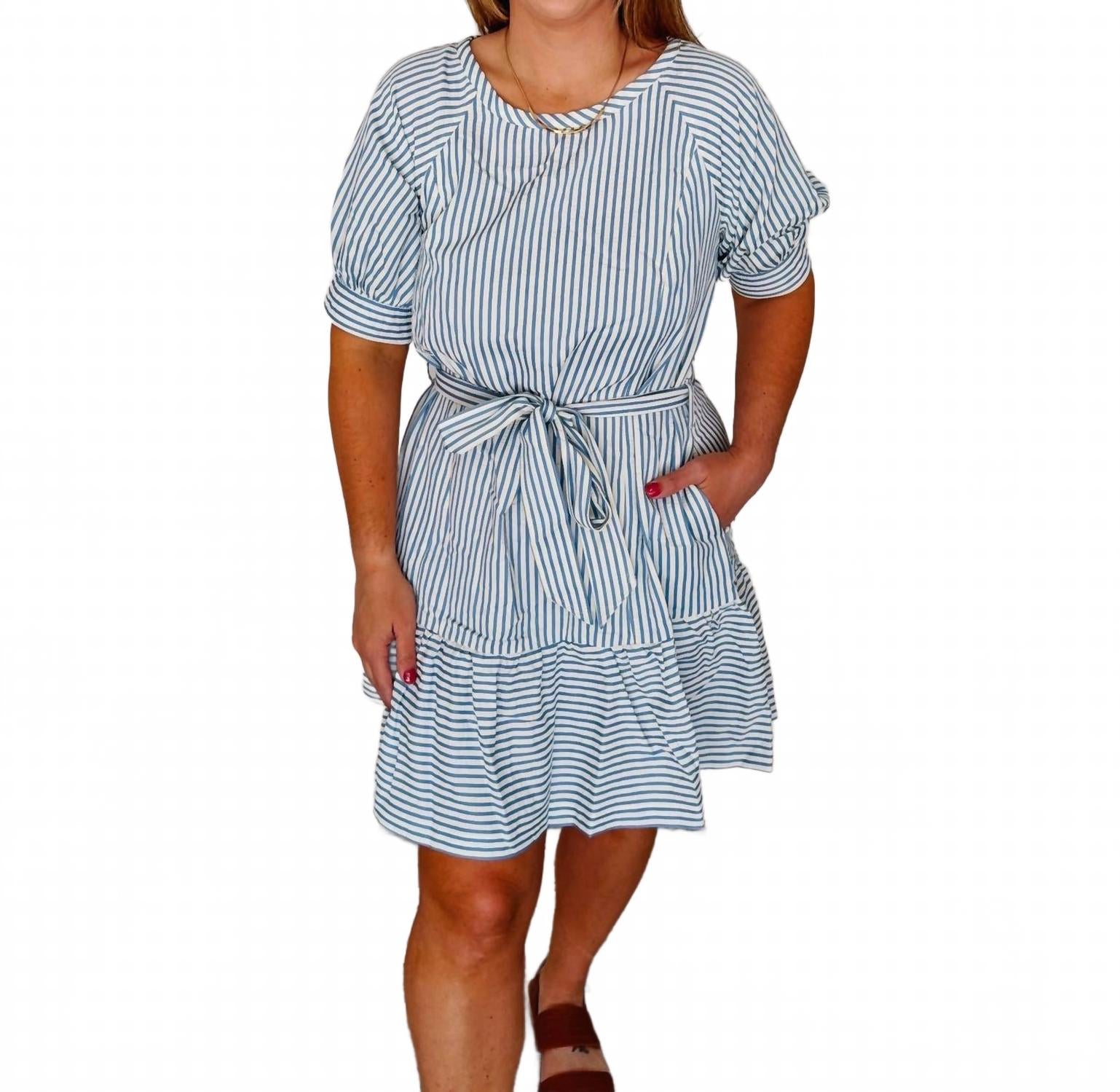 

Полосатое мини-платье в светло-голубом цвете SHE + SKY