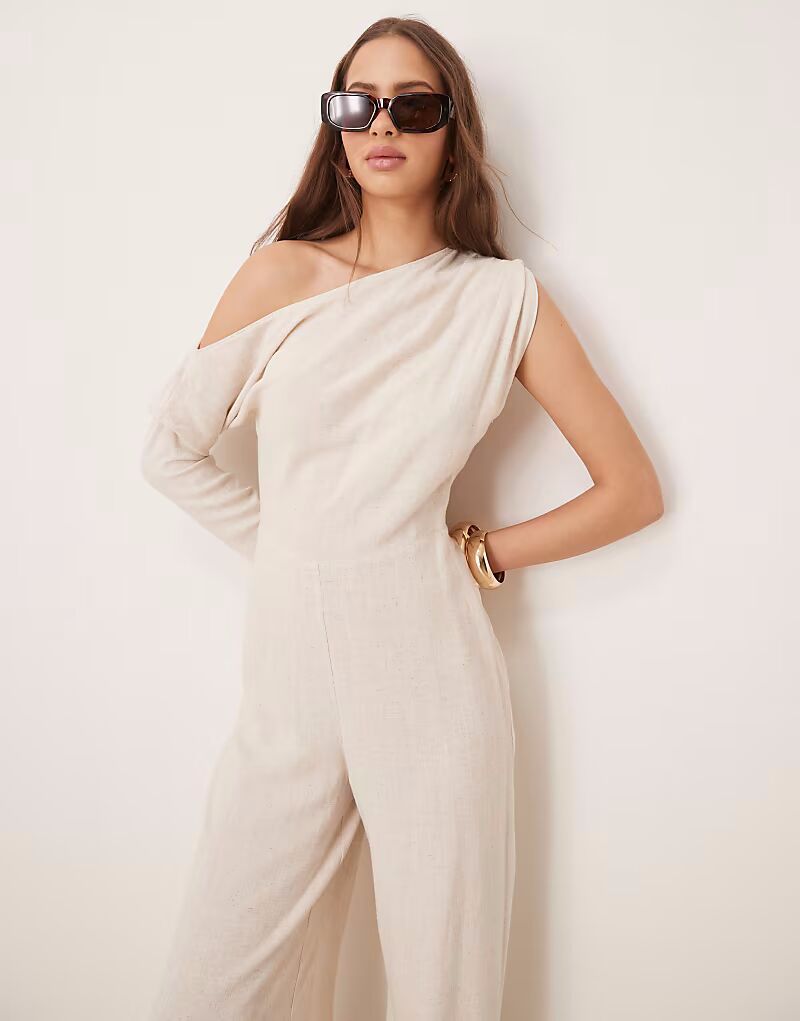 

Льняной комбинезон с приспущенными плечами ASOS DESIGN овсяного цвета