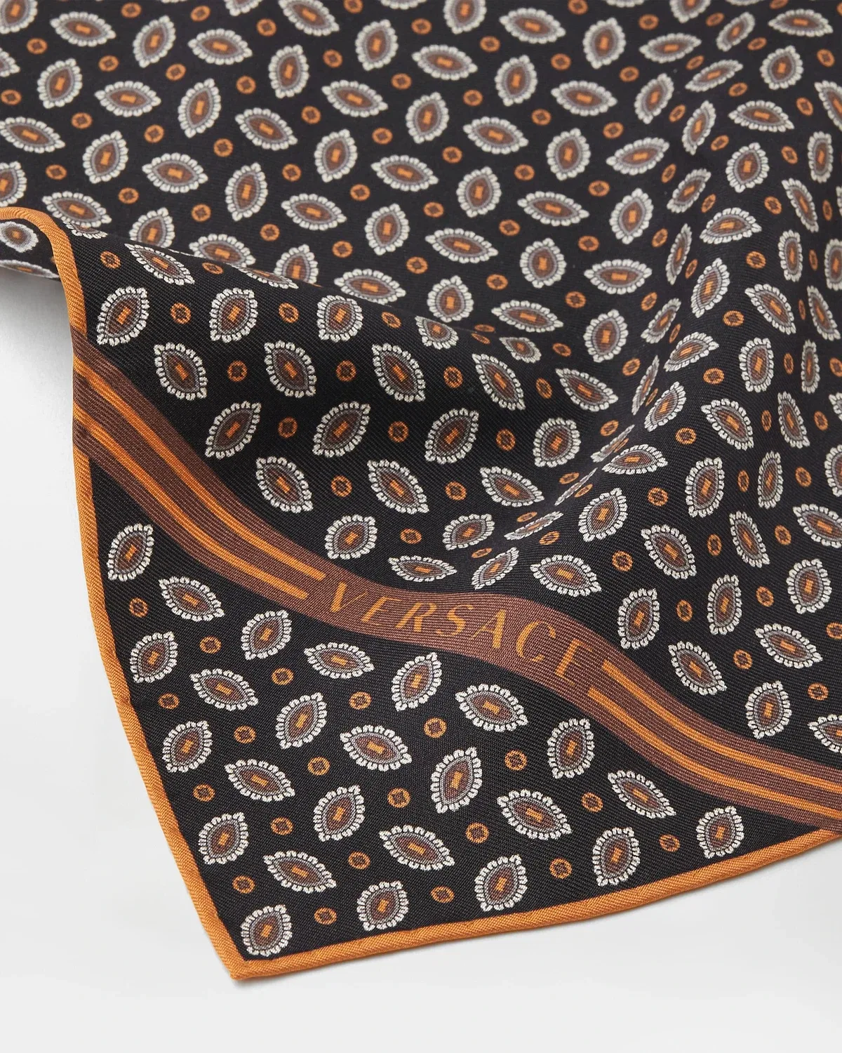 Платок из шелкового твила с принтом VERSACE, черный — фото 2