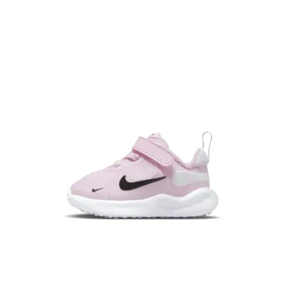 

Кроссовки Nike Revolution 7, цвет Pink Foam/Summit White/White/Black