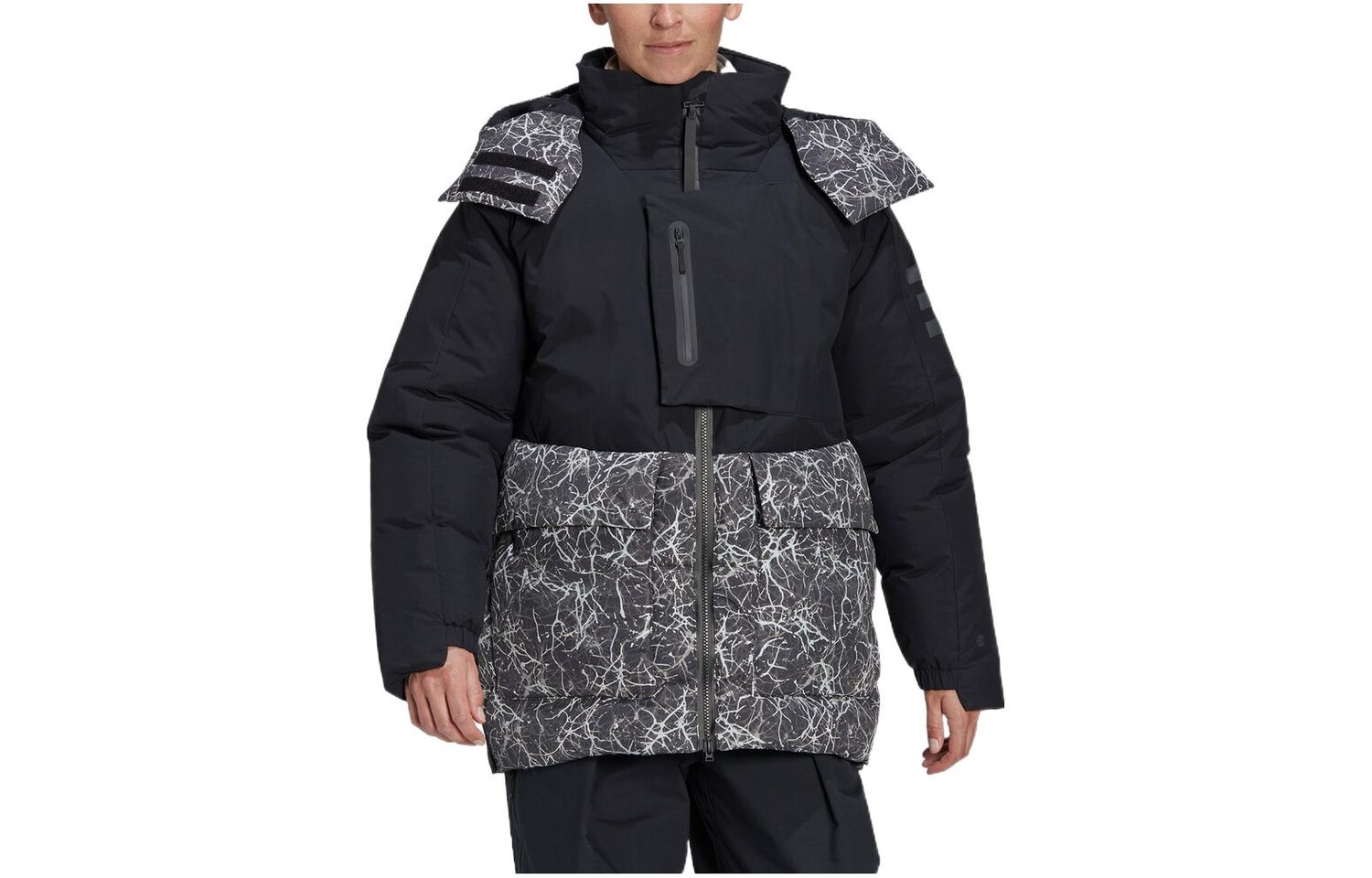 

Пуховик женский черный Adidas