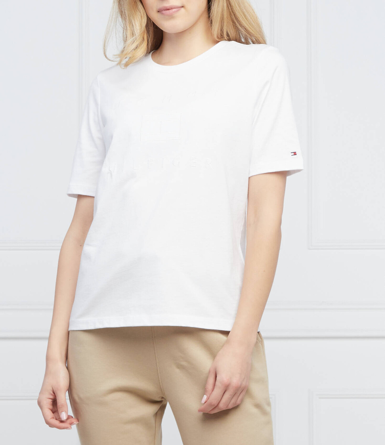 

Футболка Tommy Hilfiger regular fit, белый