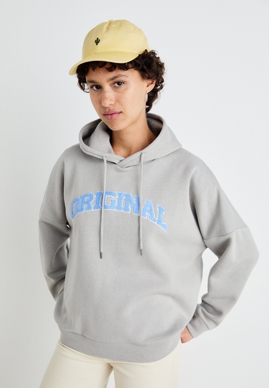 

Спортивный свитер NMALDEN HOOD TEDDY DETAIL Noisy May, серый