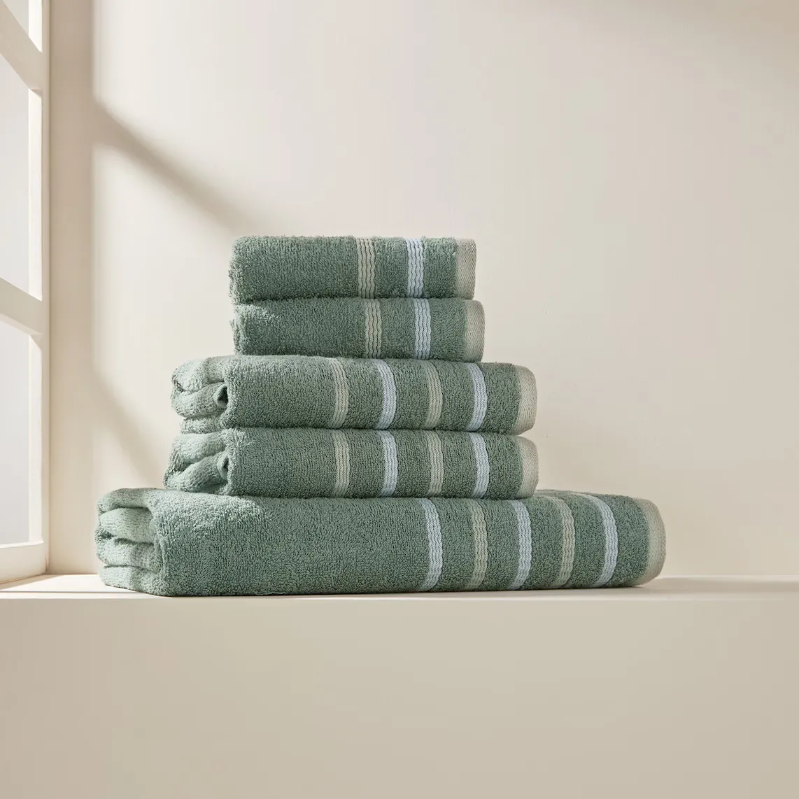 

Комплект из 5 хлопковых полотенец 450 гр/м2 Brisse 24 El Corte Inglés, зеленый