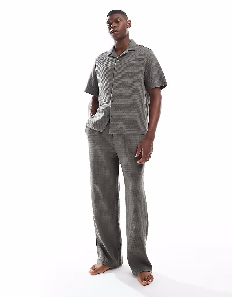 

Пижамный комплект цвета хаки с вафельной тканью Asos Design