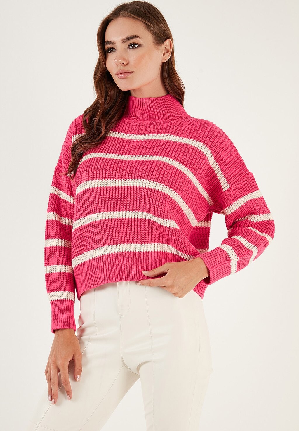 

Вязаный свитер LELA, цвет fuchsia cream