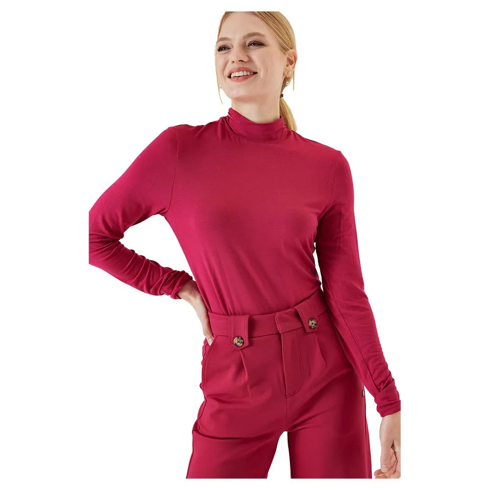 

Футболка Garcia L30203, красный