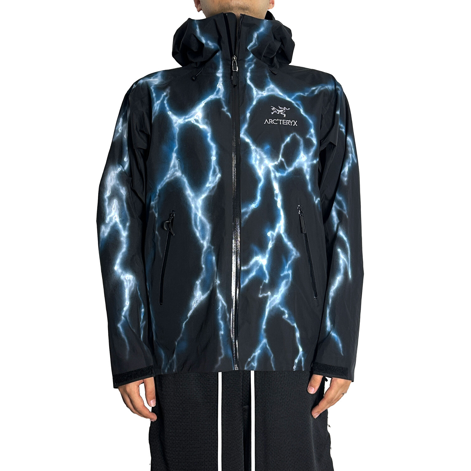 Ветровка Arcteryx Alpha Thunder God, черный — фото 4