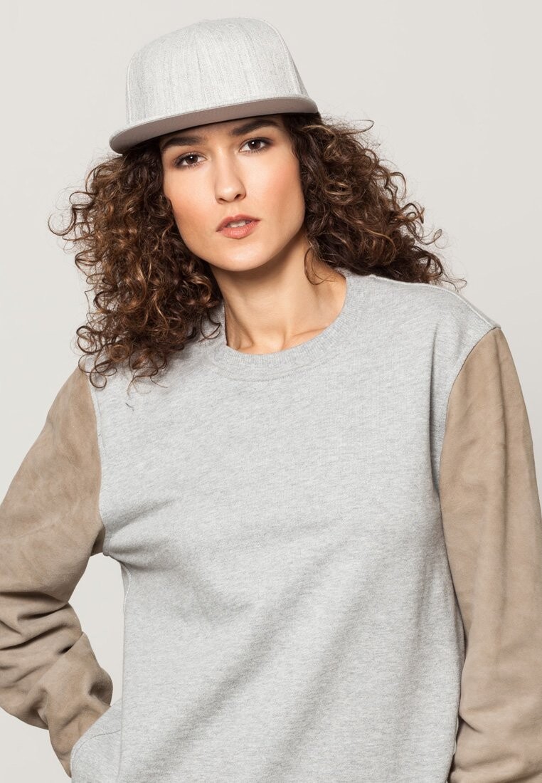 

Кепка Premium Fitted Flexfit, цвет heather
