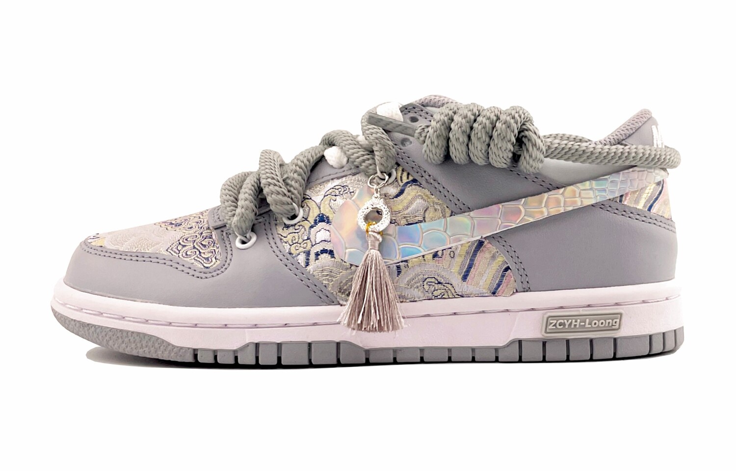 

Кроссовки Nike Dunk Skateboarding Shoes Women's Low-top White-gray-silver, светло-серый