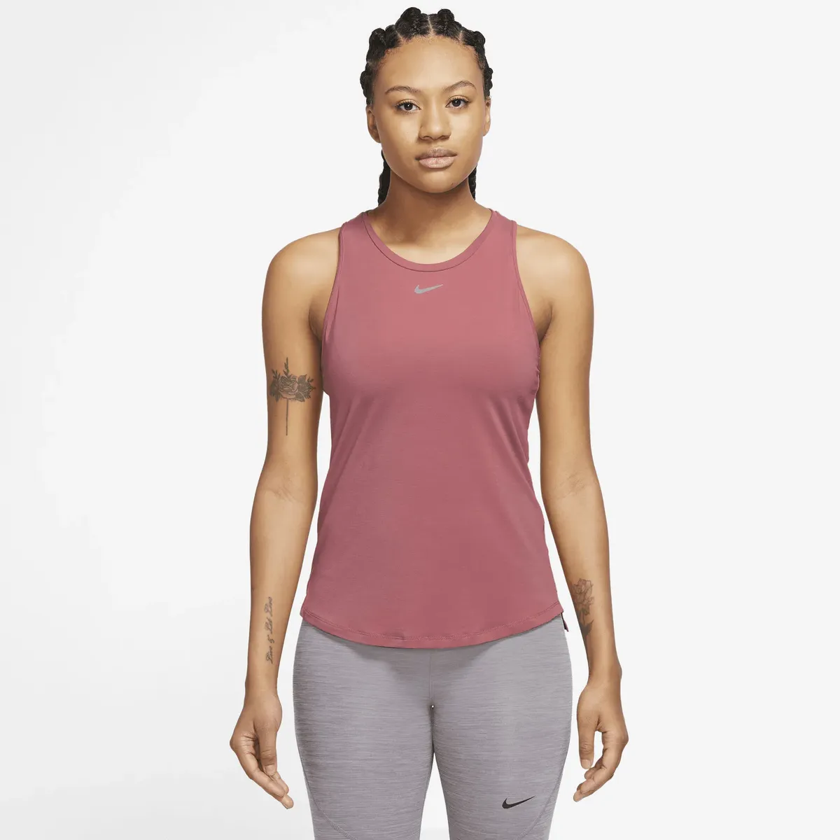 

Майка Nike "DRI-FIT ONE LUXE WOMEN'S STANDARD FIT TANK", цвет Adobe Reflec