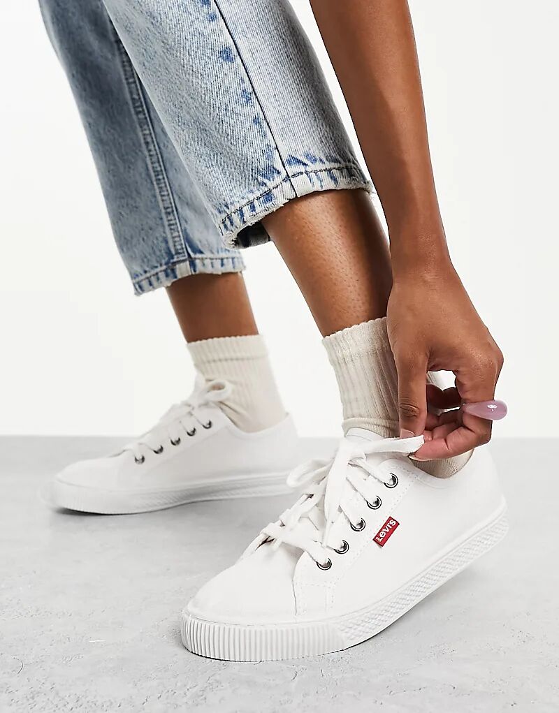 Парусиновые туфли Levi's с красной нашивкой белого цвета