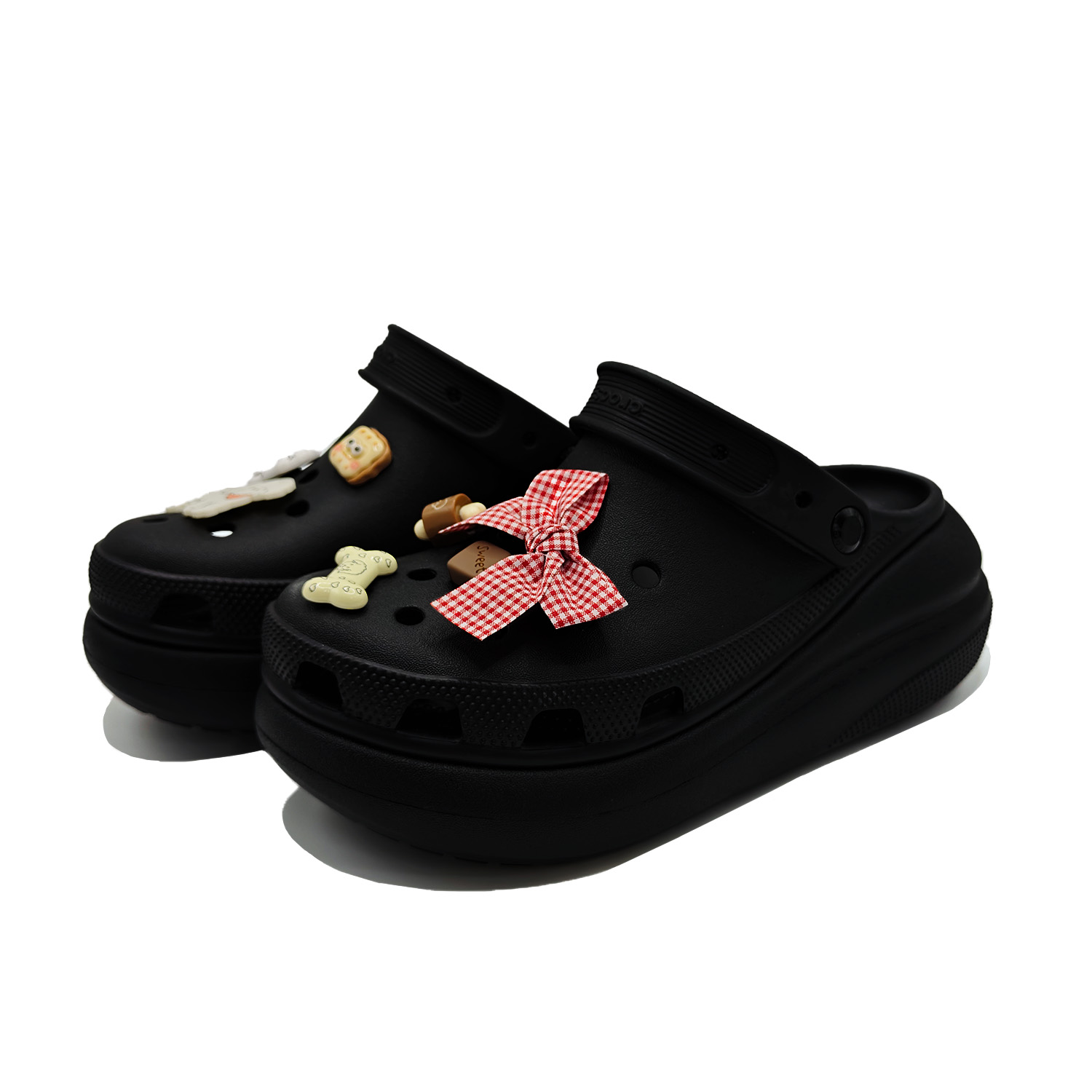Crocs Кроссовки Crush Clog с принтом мультяшного щенка женские черные, цвет Black — фото 2