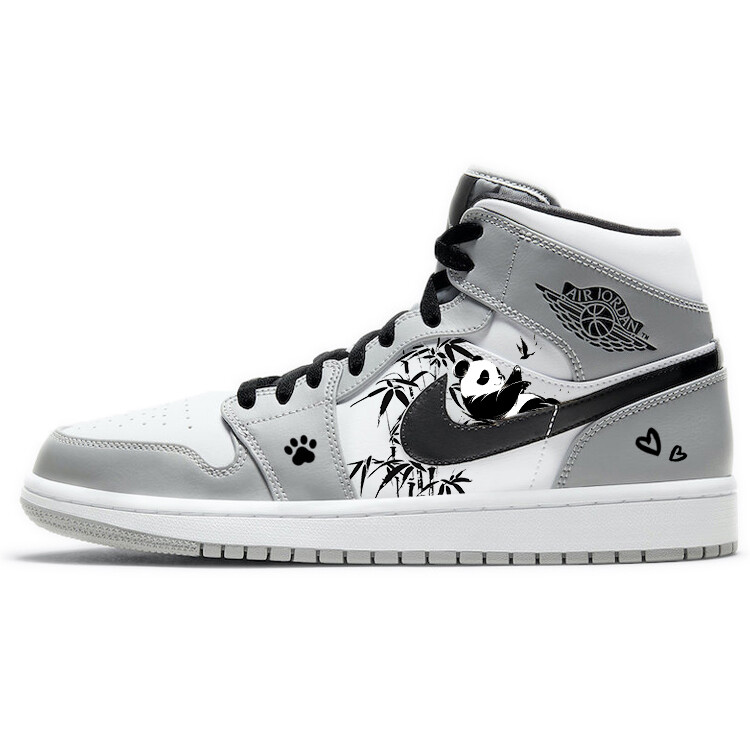 

Баскетбольные кроссовки Air 1 Vintage Men Mid-Top White/Grey/Black Jordan, Белый, Баскетбольные кроссовки Air 1 Vintage Men Mid-Top White/Grey/Black Jordan